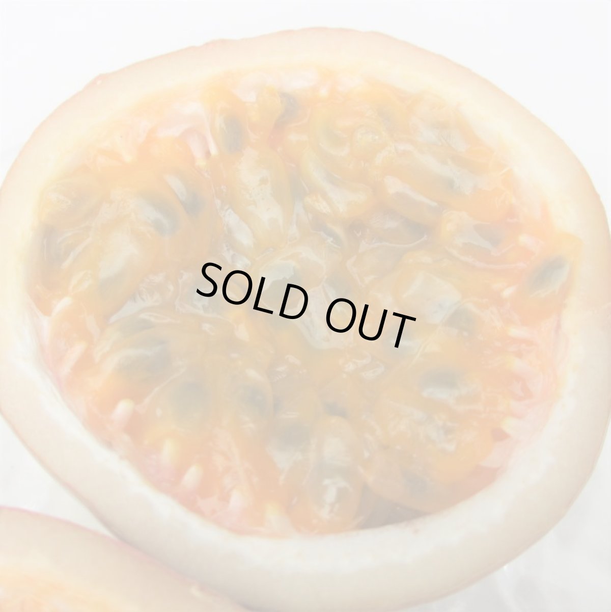 画像2:  パッションフルーツ 1箱  優品 （１箱８〜１3玉）「すぐ発送」 (2)