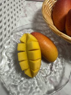 画像4: ☆希少種☆　ミニ レッドキンコーマンゴー（7~14玉）　1kg 　沖縄県産  (4)
