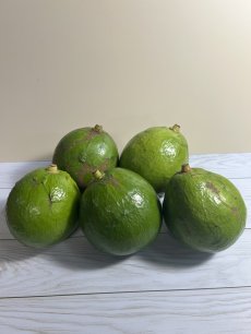 画像2: 小玉アボガド  1kg前後(3〜4玉入り)　沖縄産  　 (2)
