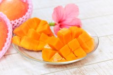 画像1: 夏小紅マンゴー　 約1kg (2玉入り)　数量限定 (1)